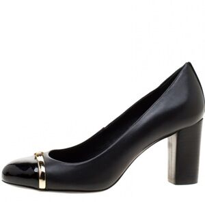 Tory Burch sz 6 M Elegant Black Cap Toe Pumps Heels with Gold Accent